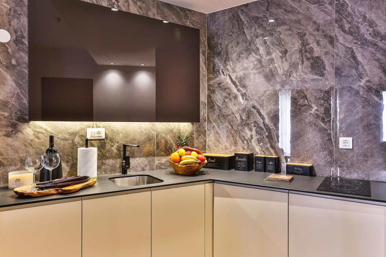 Green Stone Apartments Hotel Rafailovici Ngoại thất bức ảnh