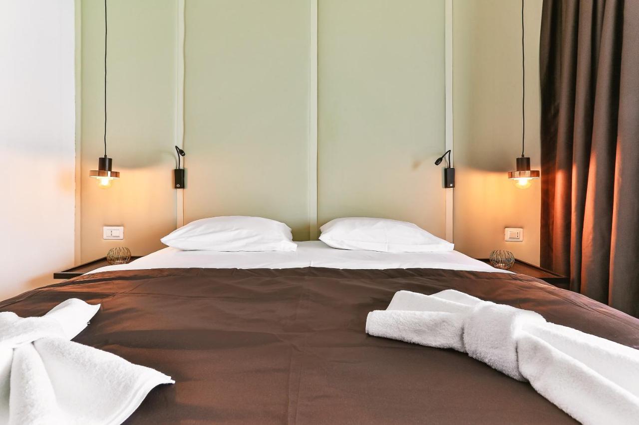 Green Stone Apartments Hotel Rafailovici Ngoại thất bức ảnh